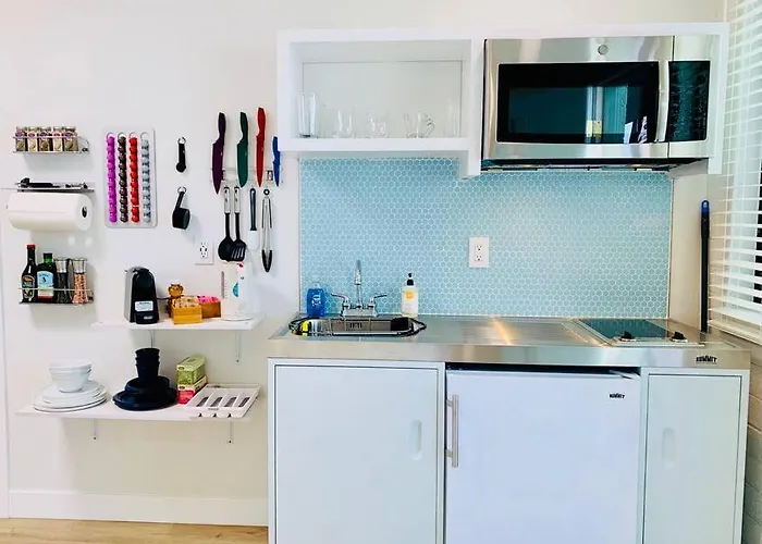 Hidden Gem In Ot With Heated Pool Apartment
